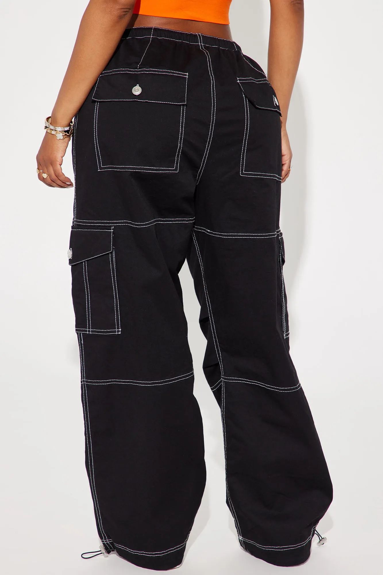 Back Outside Contrast Stitch Parachute Pant - Black