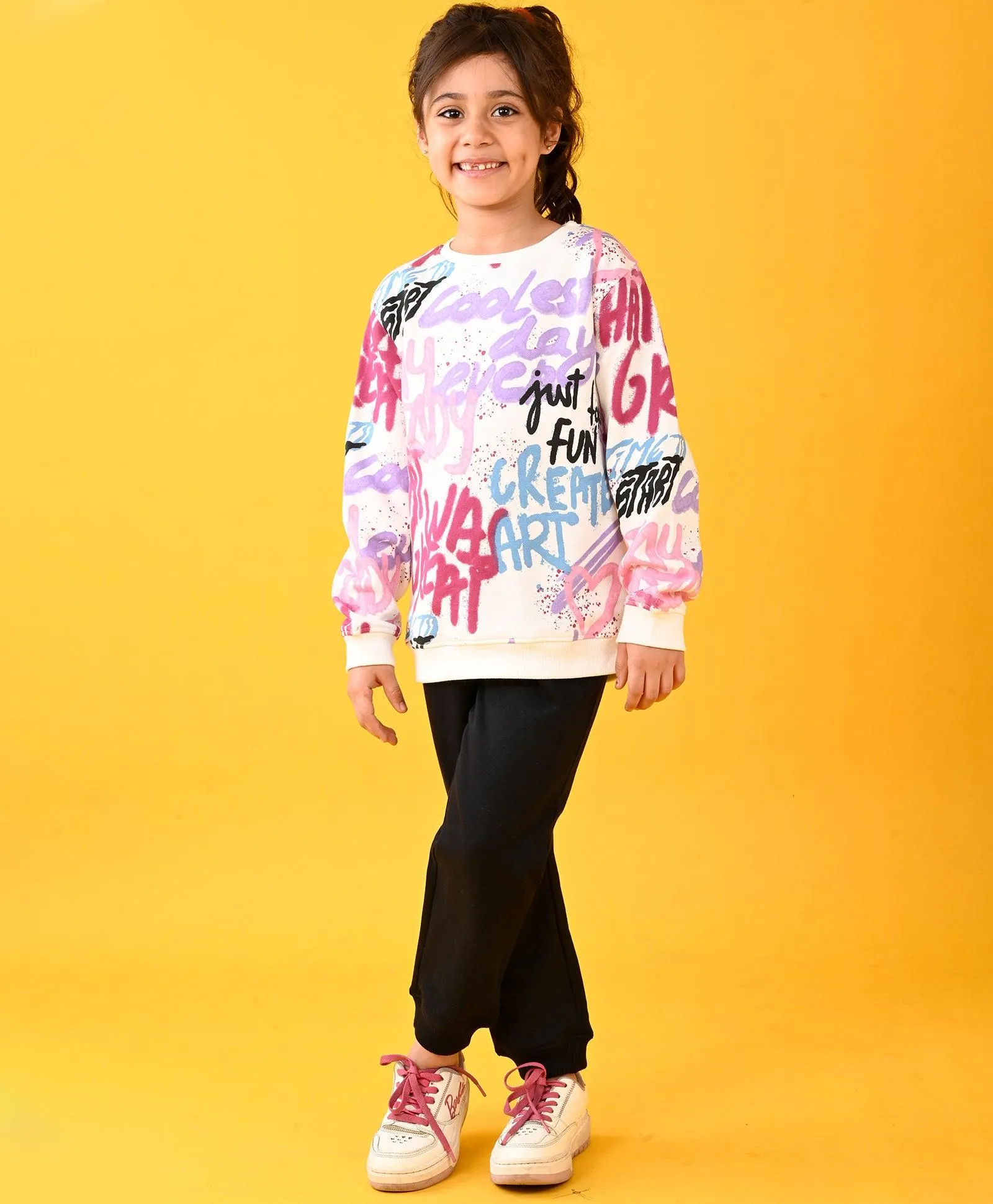CREATE ART FUN FLEECE SWEATSHIRT AND BLACK JOGGER SET - WHITE/BLACK