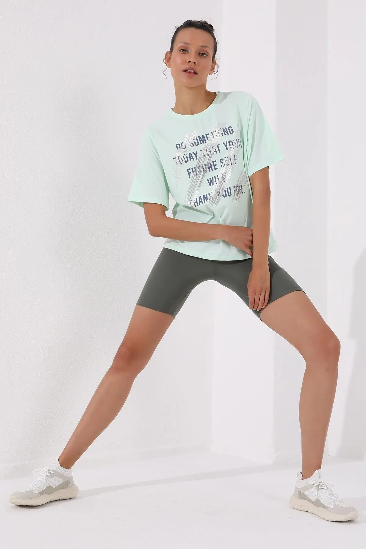 deforme yazi baskili o yaka kadin oversize t-shirt - 97133