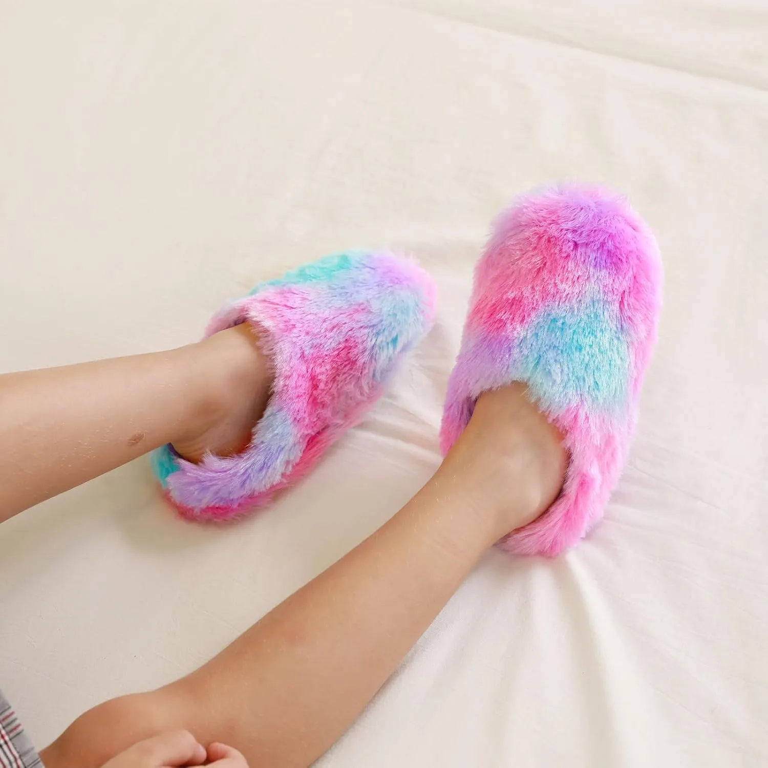 Girls Plush Faux Fur Slip on House Slippers Clog with Memory Foam - Bedroom Slippers Outdoor Indoor Faux Fur Lined
