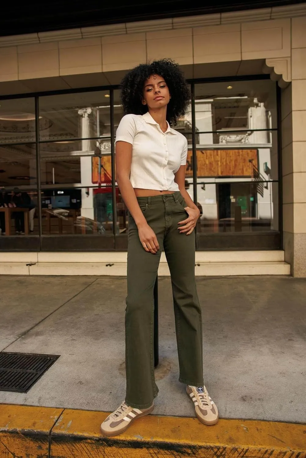 KHAKI & BLUE Women's The Everyday Garment-Dyed Flare Jeans  Soft Stretchy High Rise Comfy Casual Pants