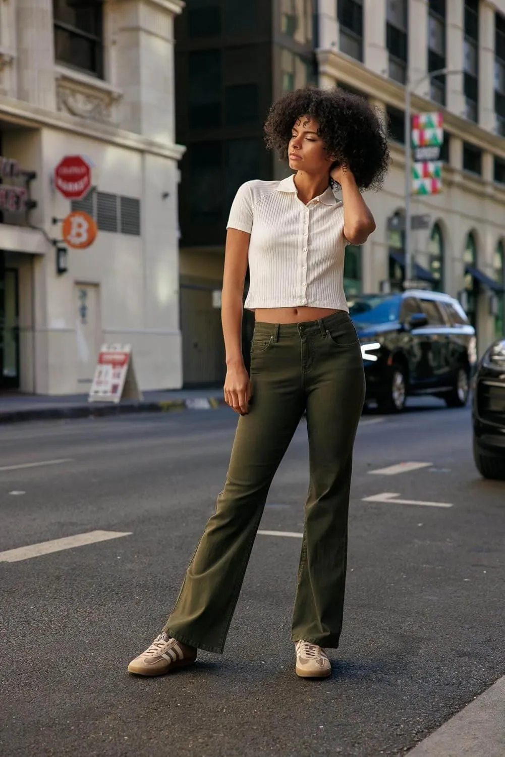 KHAKI & BLUE Women's The Everyday Garment-Dyed Flare Jeans  Soft Stretchy High Rise Comfy Casual Pants