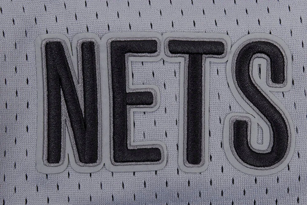 NBA BROOKLYN NETS SCRIPT TAIL MEN'S MESH BUTTON DOWN SHIRT (GRAY)