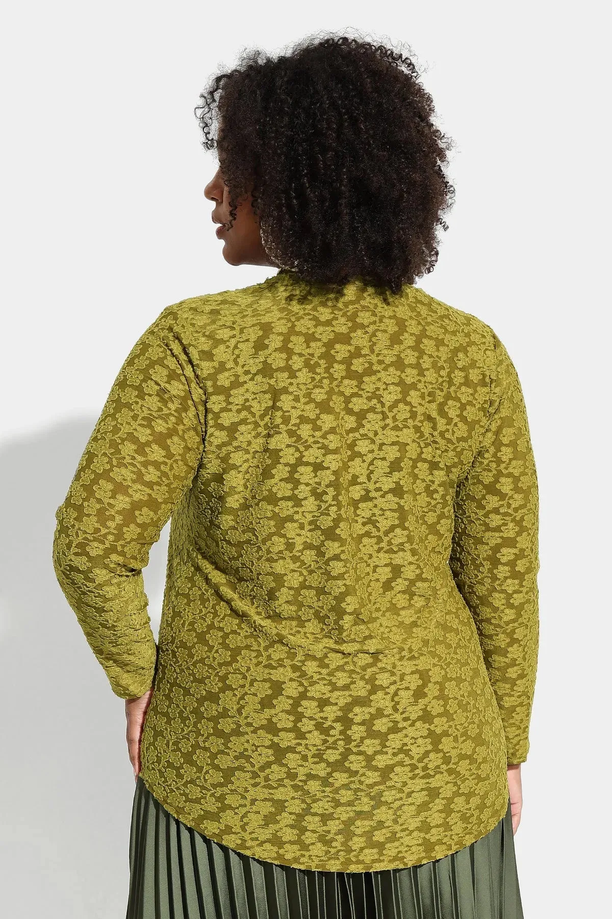 Ritera Stylish Allover Floral Long Sleeve T-Shirt