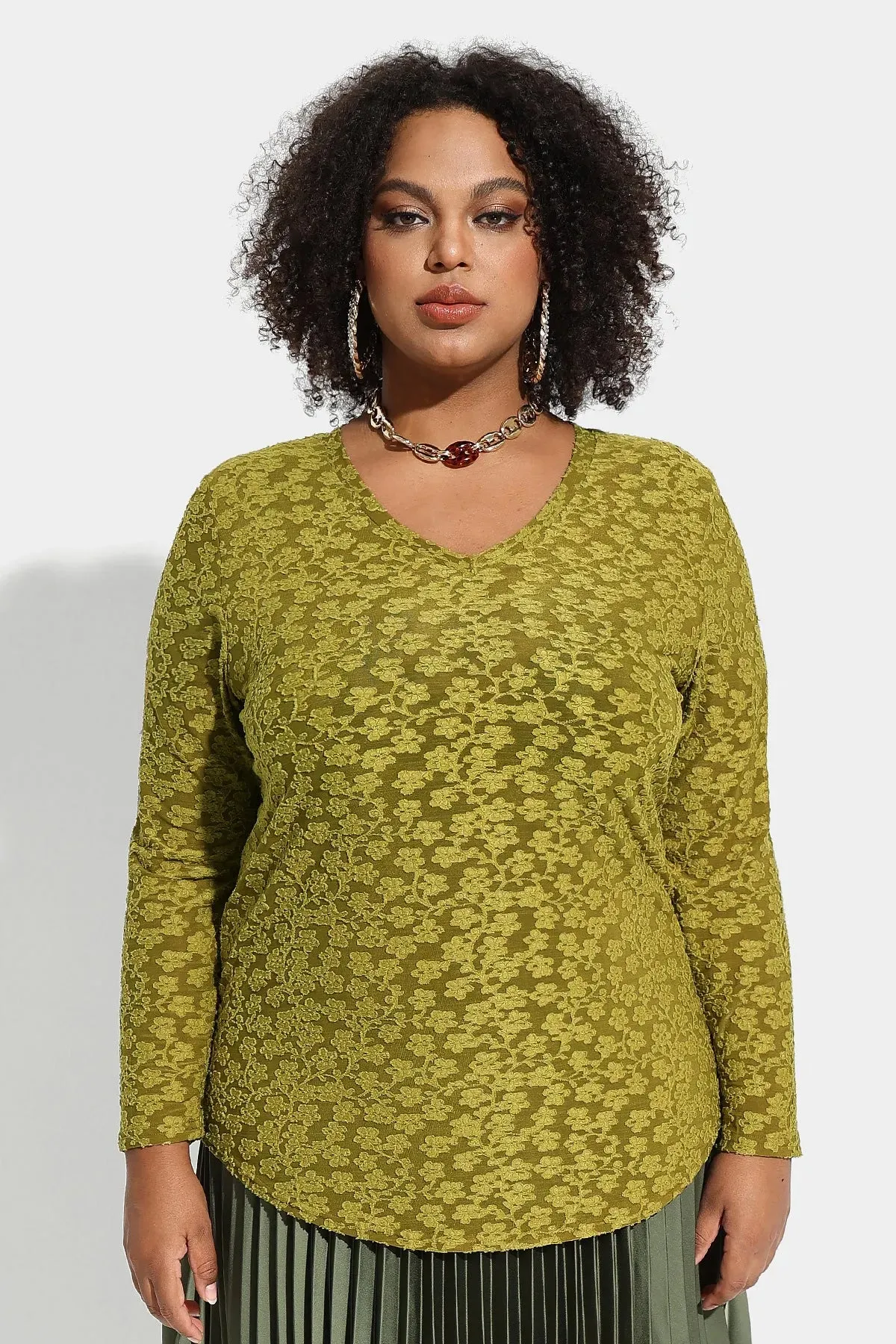 Ritera Stylish Allover Floral Long Sleeve T-Shirt
