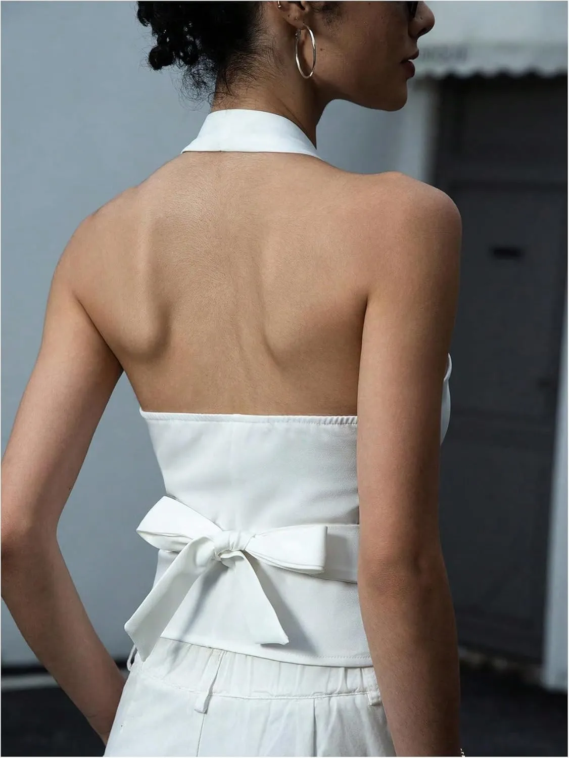 SHENHE Women's Backless Halter Crop Vest Button Up V Neck Dressy Going Out Suit Vest Top